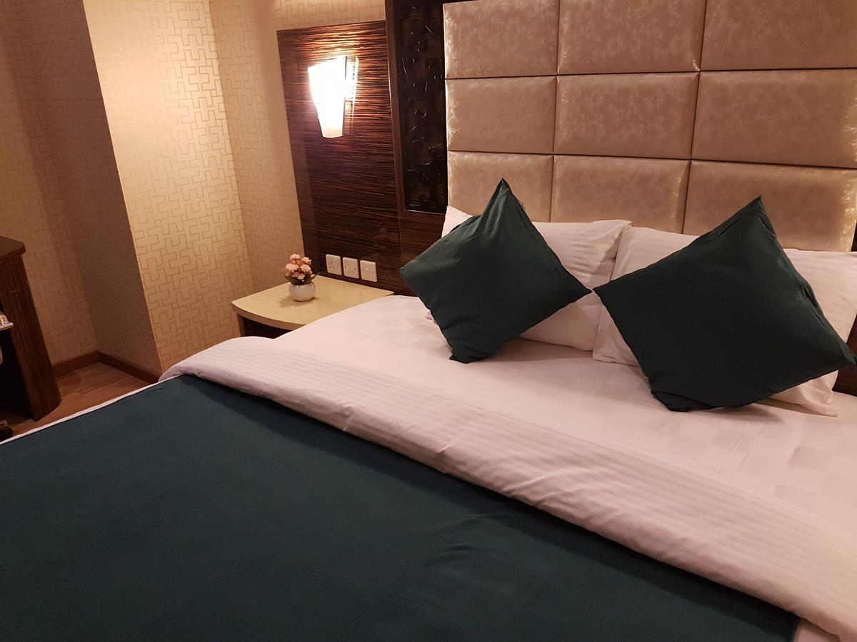 White Moon Al Sadd Apart Otel Doha
